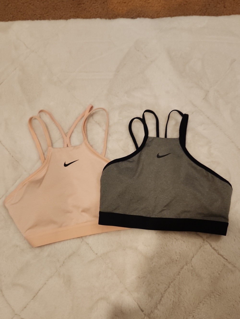 2 Nike Sportsbra M